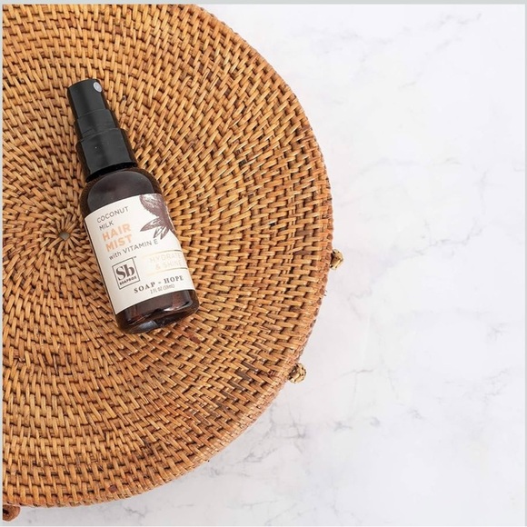 Soapbox Coconut Milk Hair Mist With Vitamin E - Picture 7 of 10